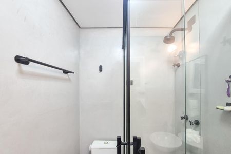 Apartamento para alugar com 303m², 3 quartos e 3 vagas Apartamento para alugar com 303m², 3 quartos e 3 vagasBanheiro da Suíte 1