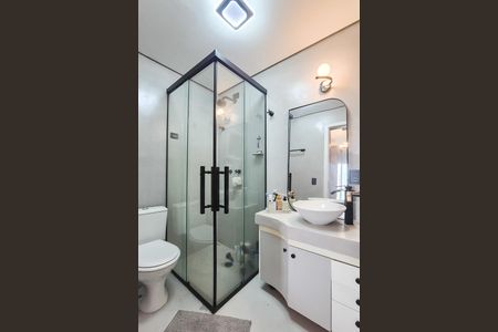 Apartamento para alugar com 303m², 3 quartos e 3 vagas Apartamento para alugar com 303m², 3 quartos e 3 vagasBanheiro da Suíte 1
