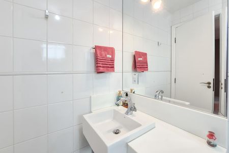 Apartamento para alugar com 303m², 3 quartos e 3 vagas Apartamento para alugar com 303m², 3 quartos e 3 vagasBanheiro Suíte 2