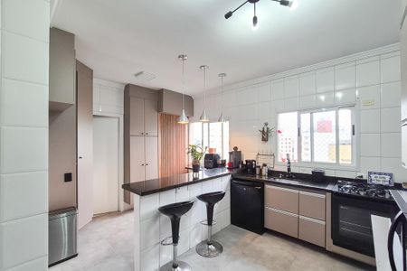 Apartamento para alugar com 303m², 3 quartos e 3 vagas Apartamento para alugar com 303m², 3 quartos e 3 vagasCozinha