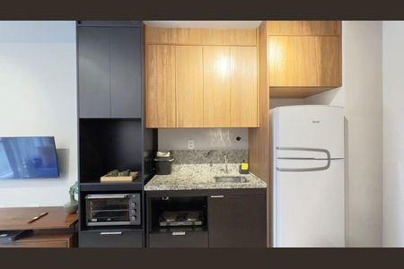 Cozinha de apartamento para alugar com 1 quarto, 38m² em Pinheiros, São Paulo