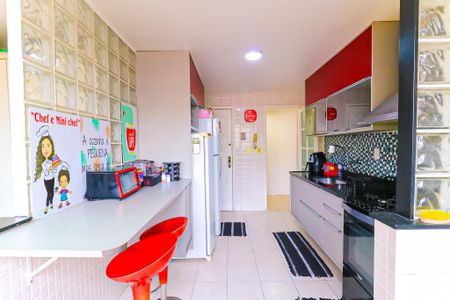 Apartamento à venda com 104m², 3 quartos e 2 vagas Apartamento à venda com 104m², 3 quartos e 2 vagasCozinha
