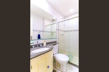 Apartamento à venda com 104m², 3 quartos e 2 vagas Apartamento à venda com 104m², 3 quartos e 2 vagasBanheiro Social