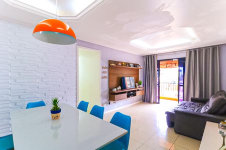 Apartamento à venda com 104m², 3 quartos e 2 vagas Apartamento à venda com 104m², 3 quartos e 2 vagasSala
