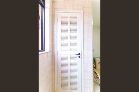 Apartamento à venda com 104m², 3 quartos e 2 vagas Apartamento à venda com 104m², 3 quartos e 2 vagasBanheiro de serviço
