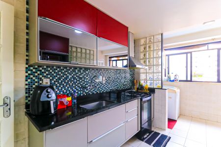 Apartamento à venda com 104m², 3 quartos e 2 vagas Apartamento à venda com 104m², 3 quartos e 2 vagasCozinha