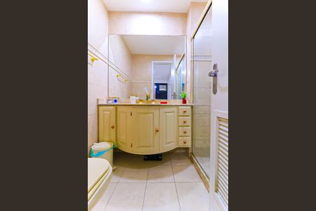 Apartamento à venda com 104m², 3 quartos e 2 vagas Apartamento à venda com 104m², 3 quartos e 2 vagasBanheiro da Suíte