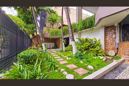 Apartamento à venda com 104m², 3 quartos e 2 vagas Apartamento à venda com 104m², 3 quartos e 2 vagasHall de entrada