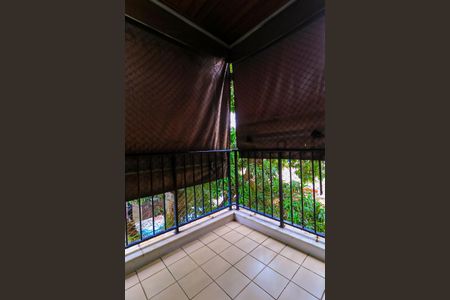 Apartamento à venda com 104m², 3 quartos e 2 vagas Apartamento à venda com 104m², 3 quartos e 2 vagasVaranda Quarto - Suíte