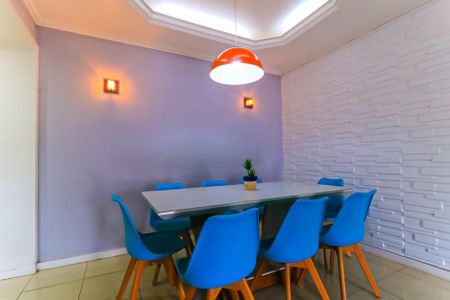 Apartamento à venda com 104m², 3 quartos e 2 vagas Apartamento à venda com 104m², 3 quartos e 2 vagasDetalhe Sala