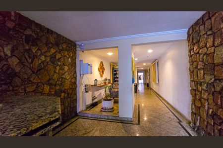 Apartamento à venda com 104m², 3 quartos e 2 vagas Apartamento à venda com 104m², 3 quartos e 2 vagasHall social