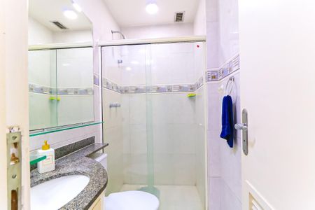 Apartamento à venda com 104m², 3 quartos e 2 vagas Apartamento à venda com 104m², 3 quartos e 2 vagasBanheiro Social