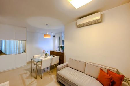 Sala de apartamento para alugar com 1 quarto, 50m² em Jardim Analia Franco, São Paulo