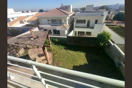 Casa à venda com 235m², 3 quartos e 4 vagas