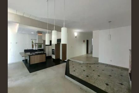 Casa à venda com 3 quartos, 235m² em Swiss Park, Campinas