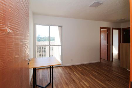 Entrada de apartamento para alugar com 2 quartos, 55m² em Rio Cotia, Cotia