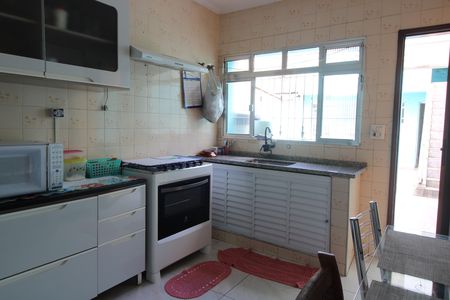 Casa para alugar com 180m², 5 quartos e 2 vagasCozinha