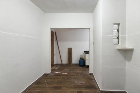 Casa de condomínio para alugar com 50m², 1 quarto e sem vagaSala