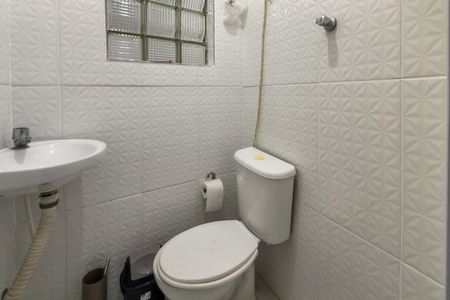 Casa de condomínio para alugar com 50m², 1 quarto e sem vagaBanheiro 
