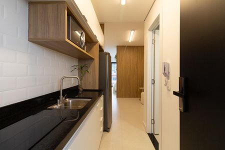 Cozinha de apartamento para alugar com 1 quarto, 25m² em Jardim Bonfiglioli, São Paulo