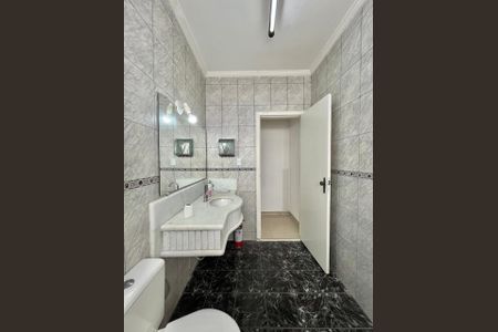 Casa para alugar com 160m², 3 quartos e sem vaga Casa para alugar com 160m², 3 quartos e sem vagaBanheiro