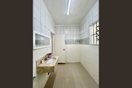 Casa para alugar com 160m², 3 quartos e sem vaga Casa para alugar com 160m², 3 quartos e sem vagaBanheiro da Suíte