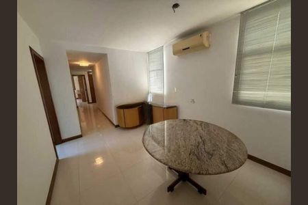 Apartamento à venda com 260m², 4 quartos e 3 vagas