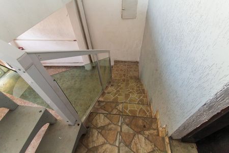 Casa para alugar com 191m², 4 quartos e 1 vagaEscada