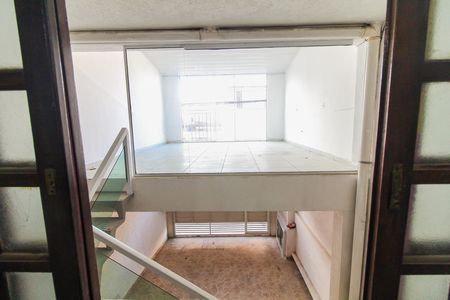Vista da Sala de casa para alugar com 4 quartos, 191m² em Vila Iolanda(lajeado), Ferraz de Vasconcelos