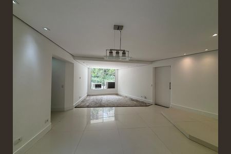 Apartamento à venda com 126m², 3 quartos e 2 vagasFoto 01
