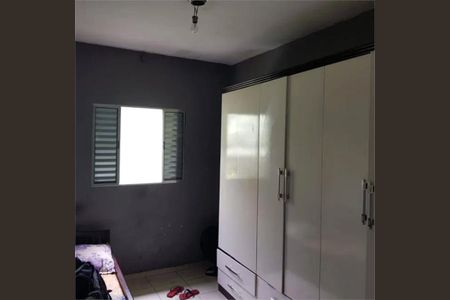 Casa à venda com 2 quartos, 296m² em Vila Zat, São Paulo
