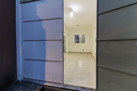 Casa para alugar com 100m², 1 quarto e 1 vaga Casa para alugar com 100m², 1 quarto e 1 vagaPortão e Garagem