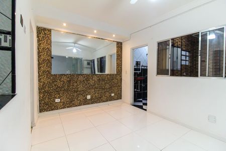 Sala de casa para alugar com 1 quarto, 100m² em Vila Nova Curuca, São Paulo