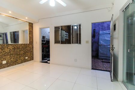 Casa para alugar com 100m², 1 quarto e 1 vaga Casa para alugar com 100m², 1 quarto e 1 vagaSala
