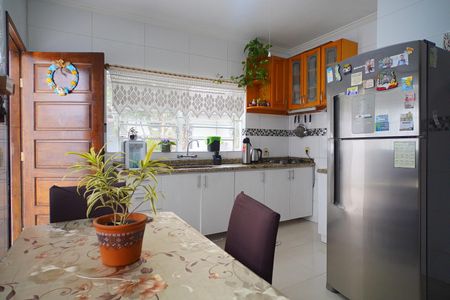 Casa à venda com 300m², 3 quartos e 2 vagas Casa à venda com 300m², 3 quartos e 2 vagasCozinha