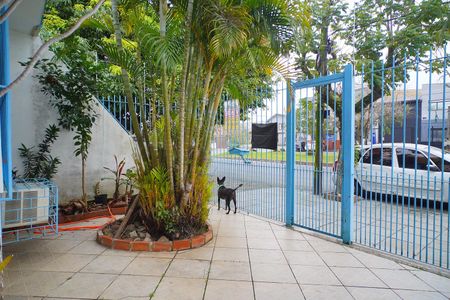 Casa à venda com 300m², 3 quartos e 2 vagas Casa à venda com 300m², 3 quartos e 2 vagasPátio