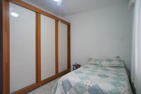 Casa à venda com 300m², 3 quartos e 2 vagas Casa à venda com 300m², 3 quartos e 2 vagasQuarto 2
