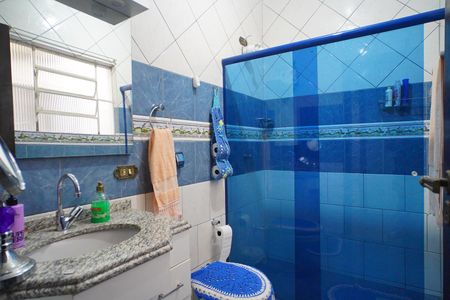 Casa à venda com 300m², 3 quartos e 2 vagas Casa à venda com 300m², 3 quartos e 2 vagasBanheiro