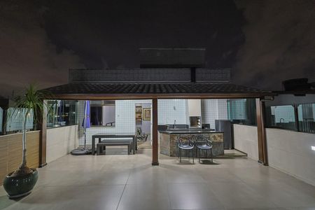 Apartamento à venda com 176m², 4 quartos e 2 vagas