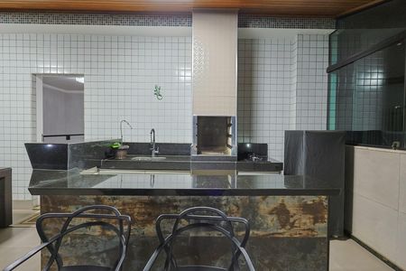 Apartamento à venda com 176m², 4 quartos e 2 vagas