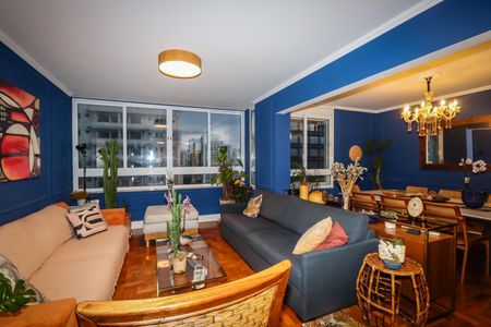 Apartamento para alugar com 112m², 2 quartos e 2 vagas Apartamento para alugar com 112m², 2 quartos e 2 vagasSala