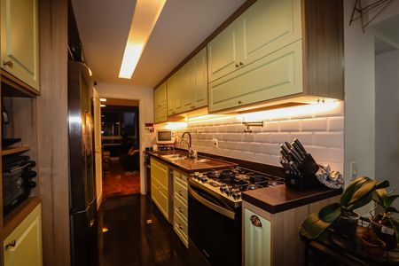Apartamento para alugar com 112m², 2 quartos e 2 vagas Apartamento para alugar com 112m², 2 quartos e 2 vagasCozinha