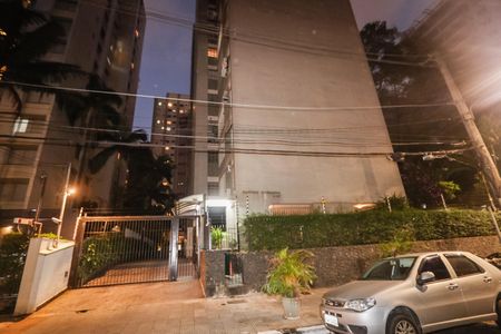 Apartamento para alugar com 112m², 2 quartos e 2 vagas Apartamento para alugar com 112m², 2 quartos e 2 vagasFachada do Prédio