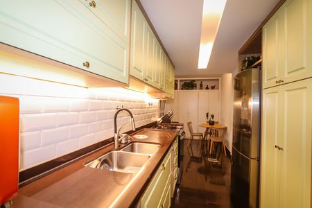 Apartamento para alugar com 112m², 2 quartos e 2 vagas Apartamento para alugar com 112m², 2 quartos e 2 vagasCozinha