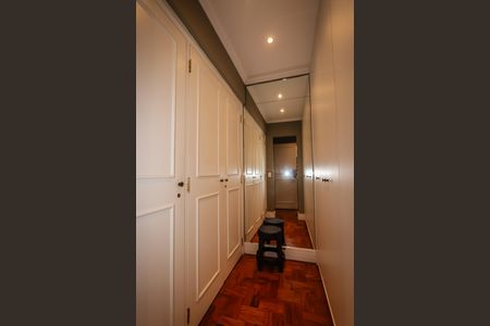 Apartamento para alugar com 112m², 2 quartos e 2 vagas Apartamento para alugar com 112m², 2 quartos e 2 vagasCloset