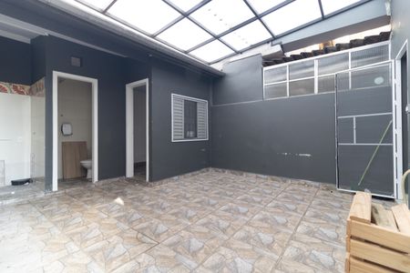 Casa para alugar com 140m², 2 quartos e sem vagaQuintal