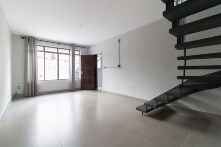 Sala de casa para alugar com 2 quartos, 140m² em Vila Gumercindo, São Paulo