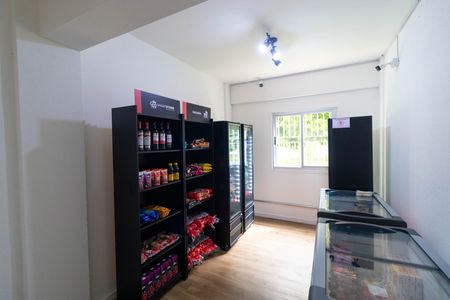 Apartamento para alugar com 60m², 2 quartos e 1 vaga Apartamento para alugar com 60m², 2 quartos e 1 vagaÁrea comum - Mini mercado