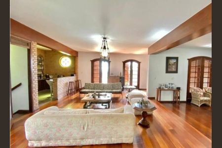 Casa à venda com 5 quartos, 520m² em Mangabeiras, Belo Horizonte