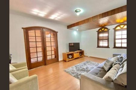 Casa à venda com 520m², 5 quartos e 4 vagas